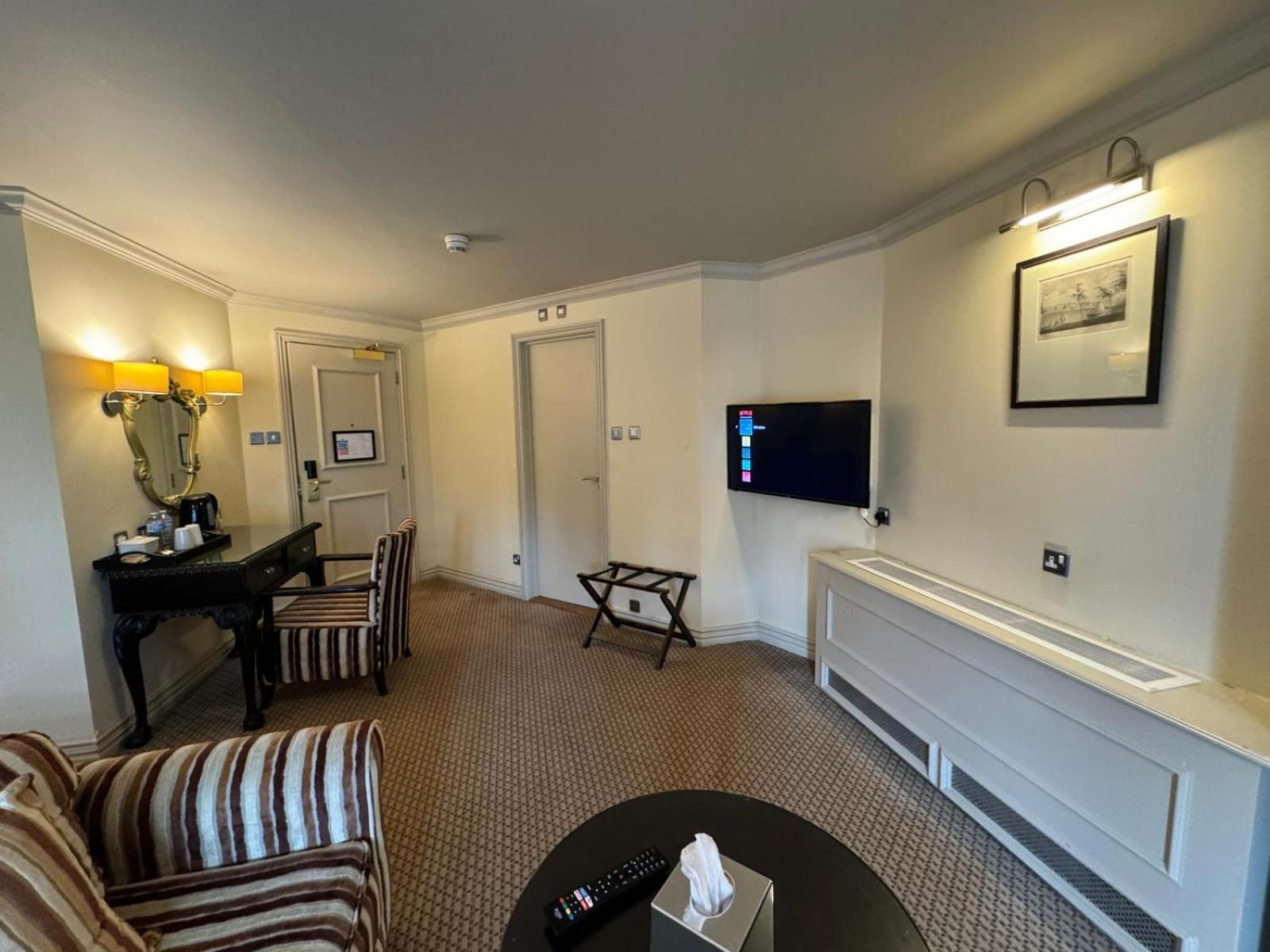 H & G Hotel Opposite Windsor Castle 外观 照片